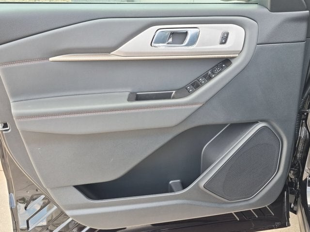 2027 Ford Explorer Active w/100A Pkg