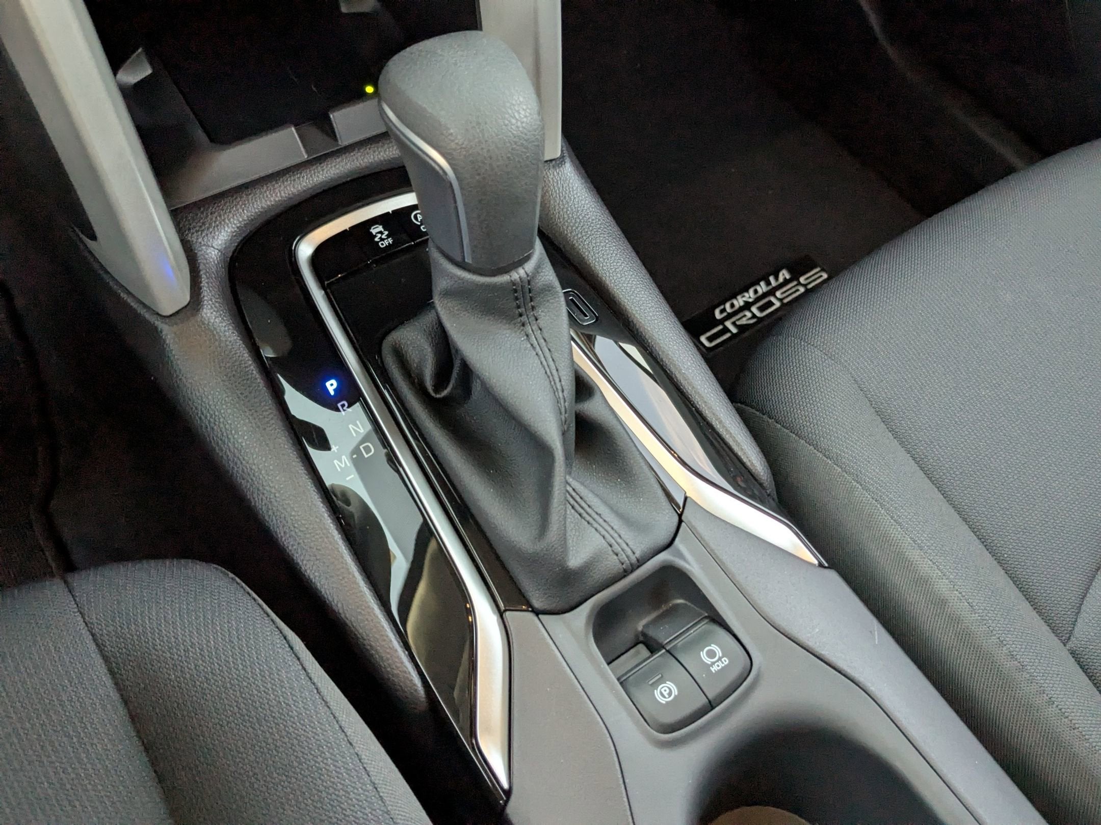 2025 Toyota Corolla Cross LE