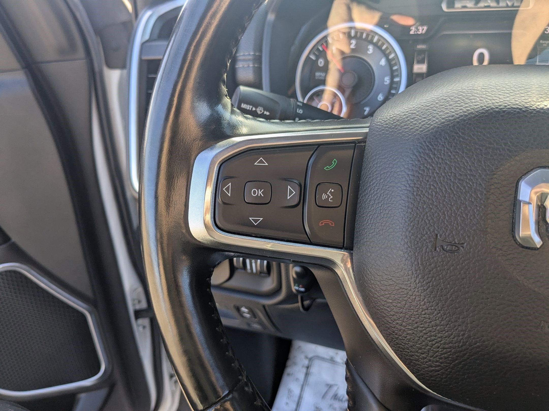 2021 RAM 1500 Laramie Crew Cab 4x4 5'7' Box