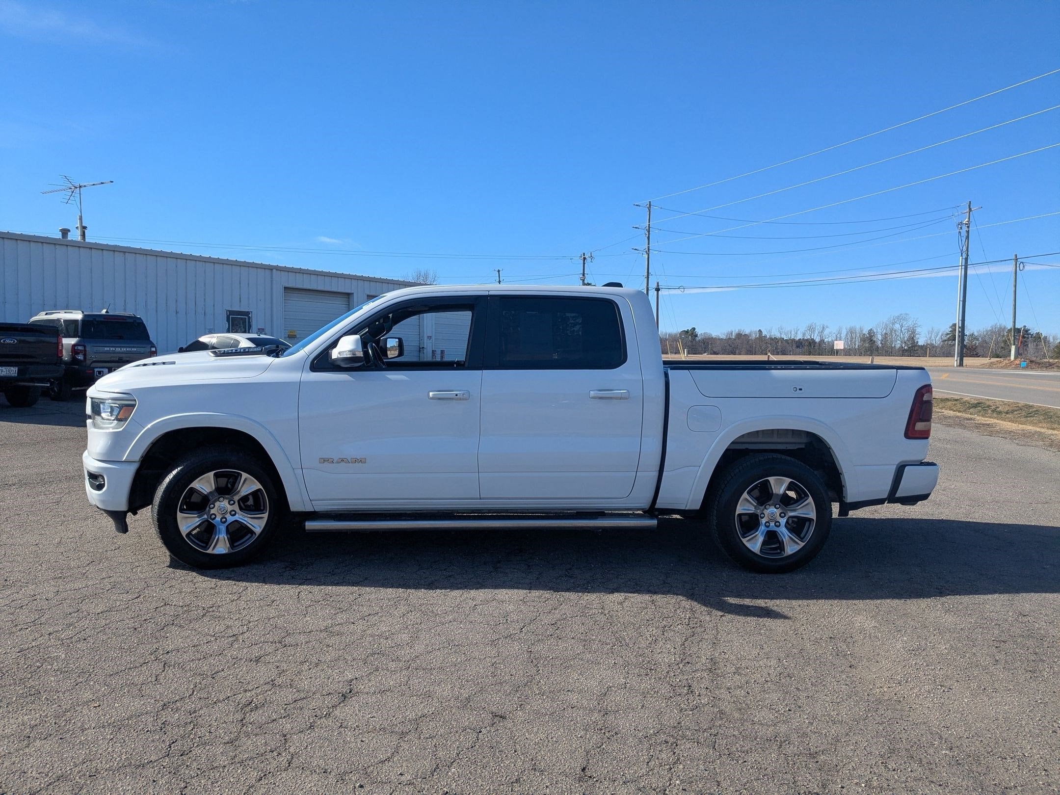 2021 RAM 1500 Laramie Crew Cab 4x4 5'7' Box