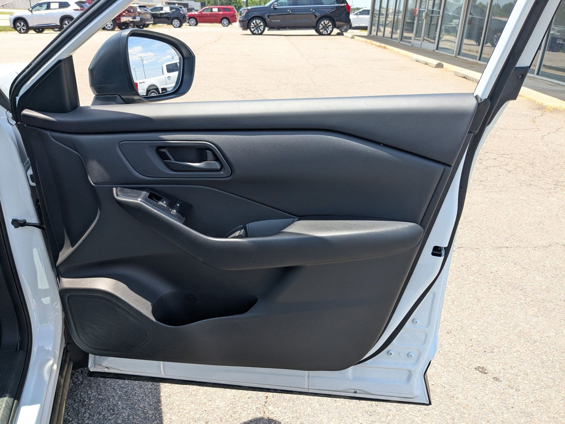 2025 Nissan Rogue S FWD