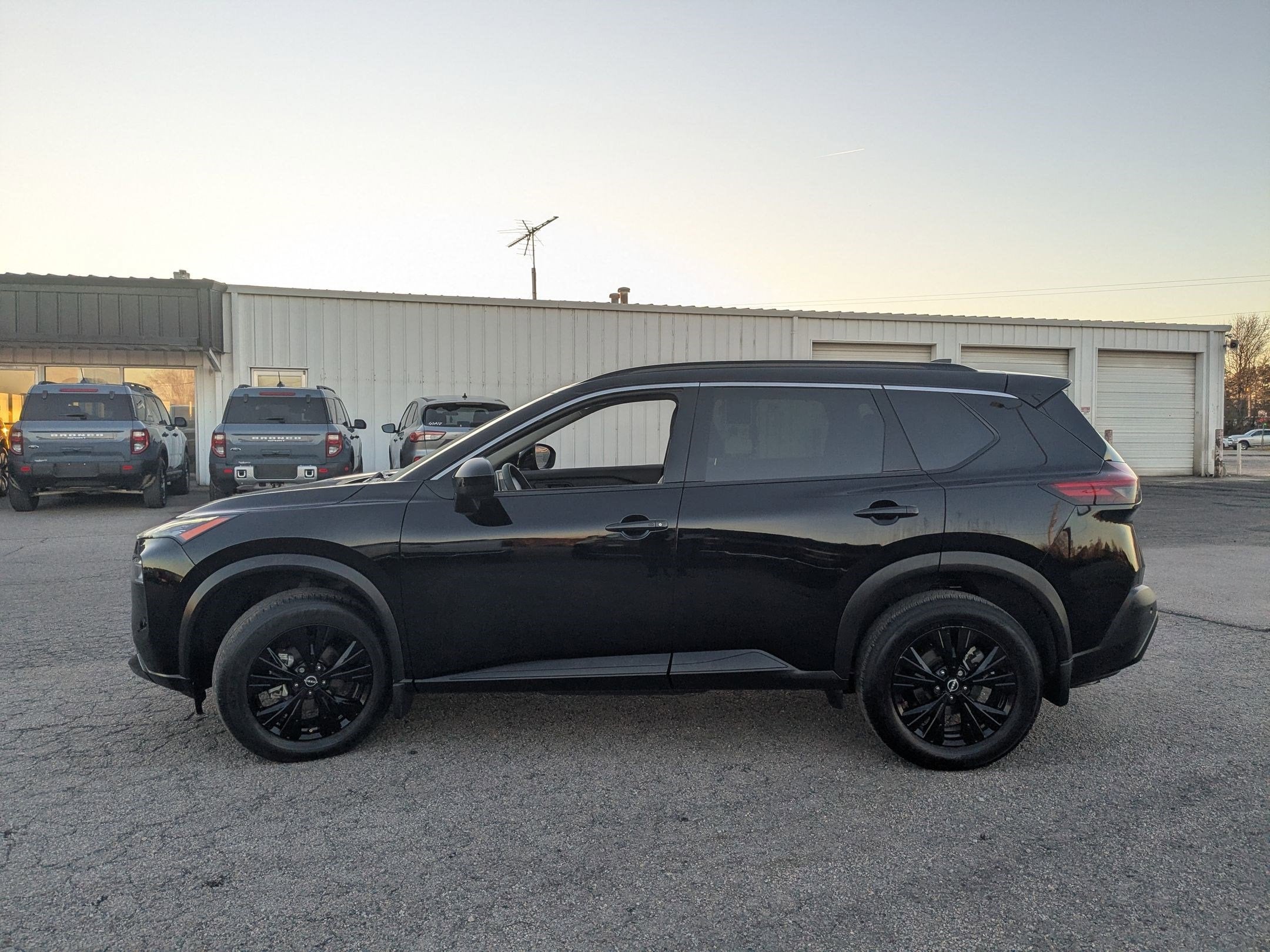 2023 Nissan Rogue SV FWD