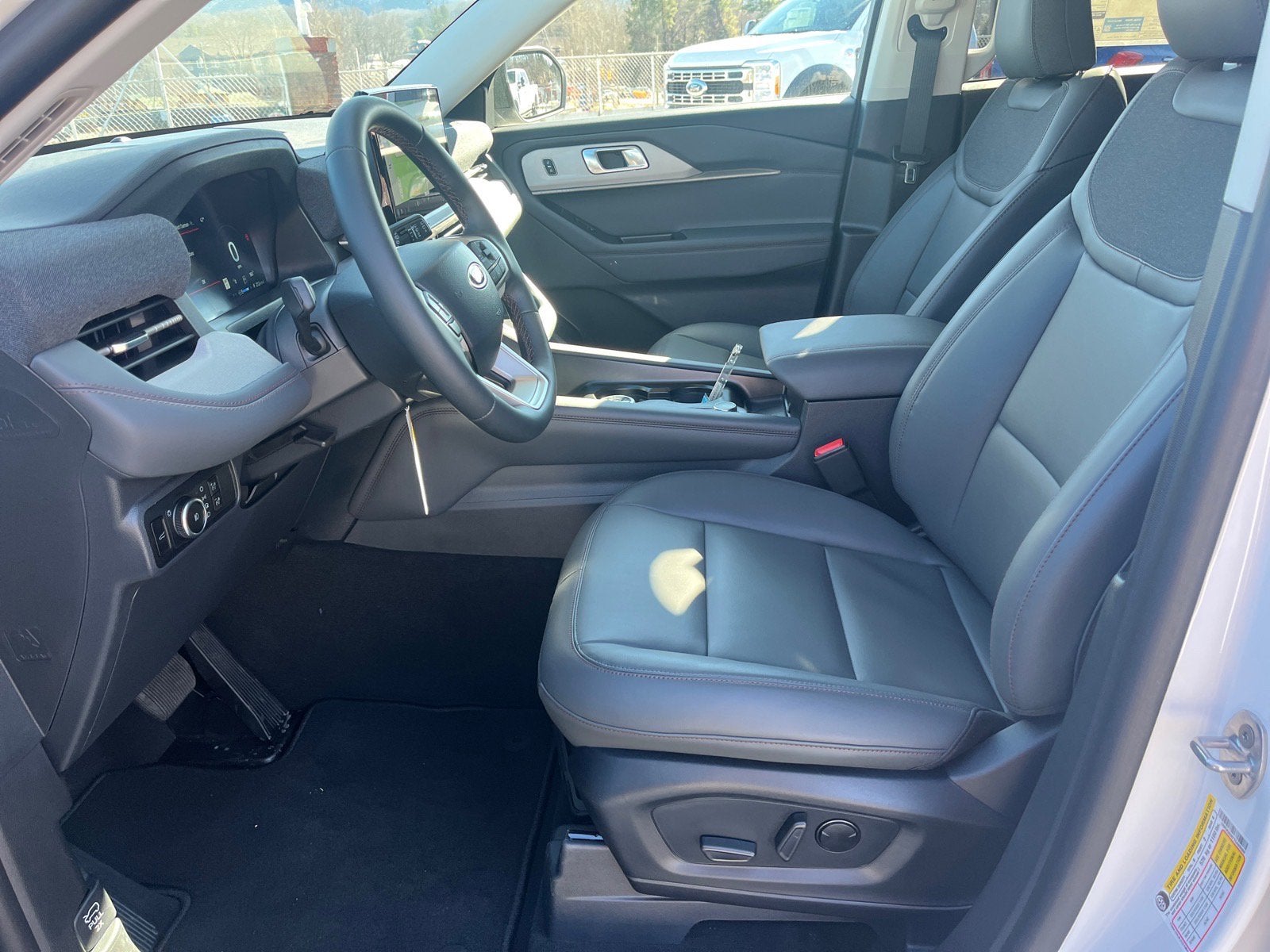 2026 Ford Explorer Active w/100A Pkg