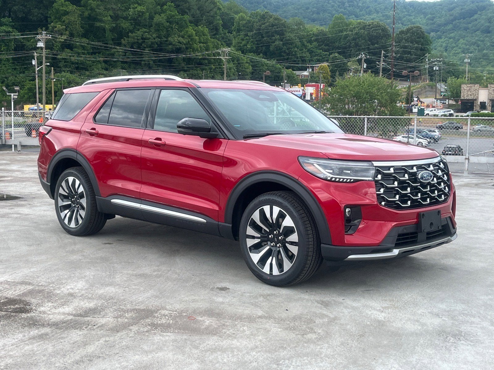 2026 Ford Explorer Platinum 4WD's photo