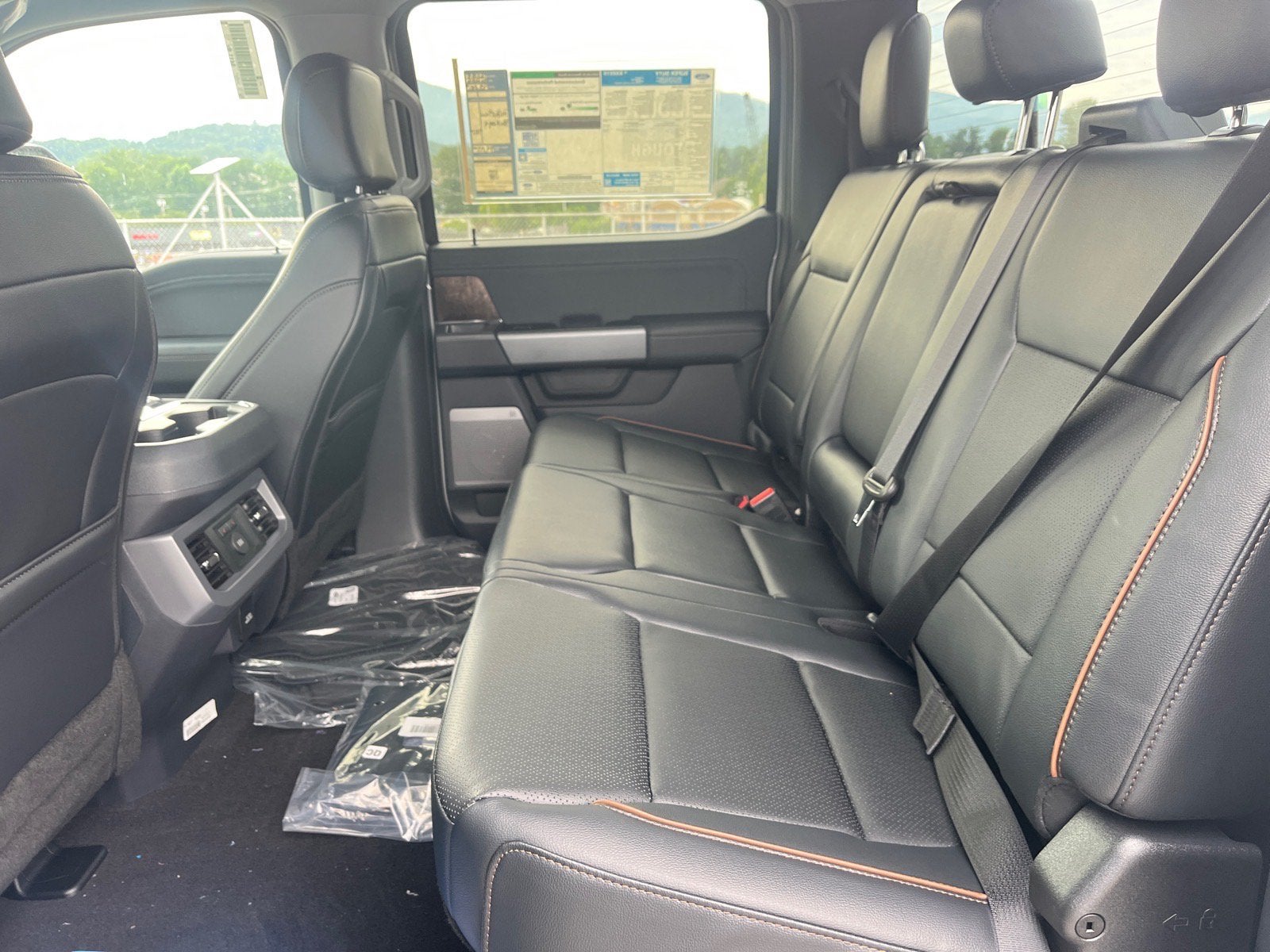 2026 Ford Super Duty F-350 SRW LARIAT