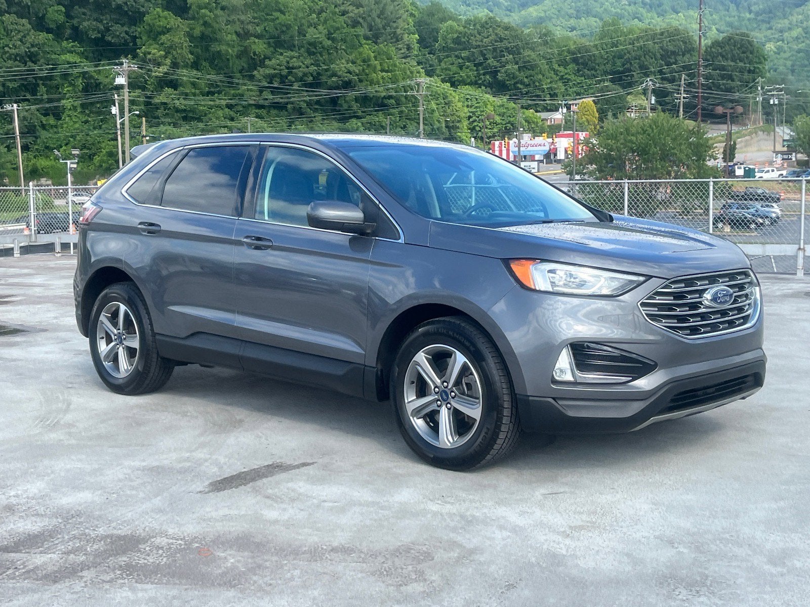 2021 Ford Edge SEL AWD's photo