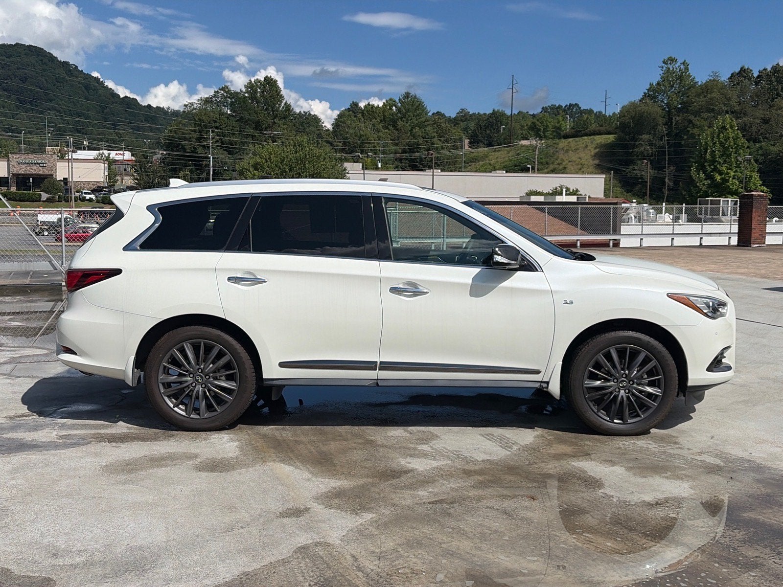 2020 INFINITI QX60 LUXE