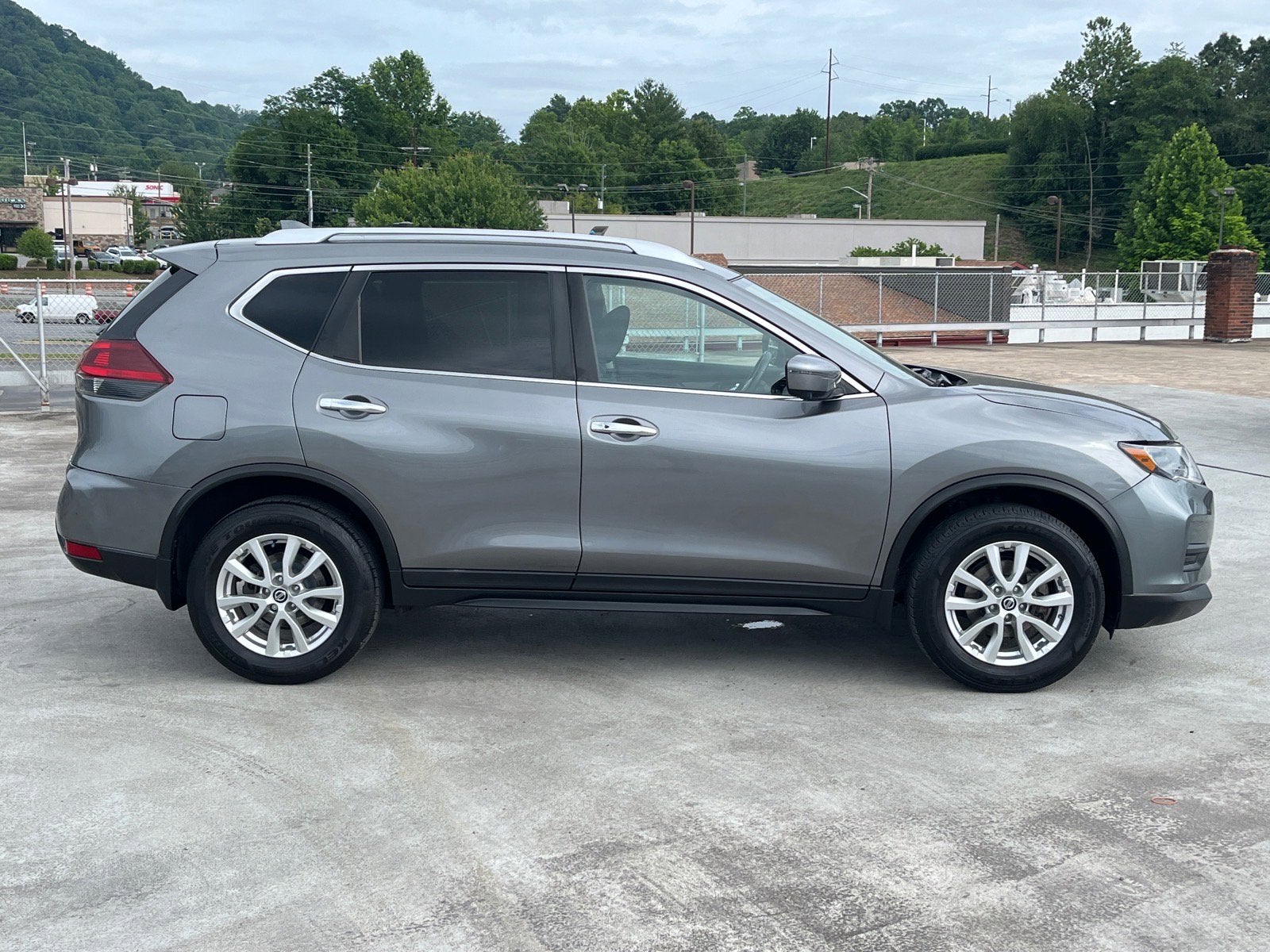 2018 Nissan Rogue SV