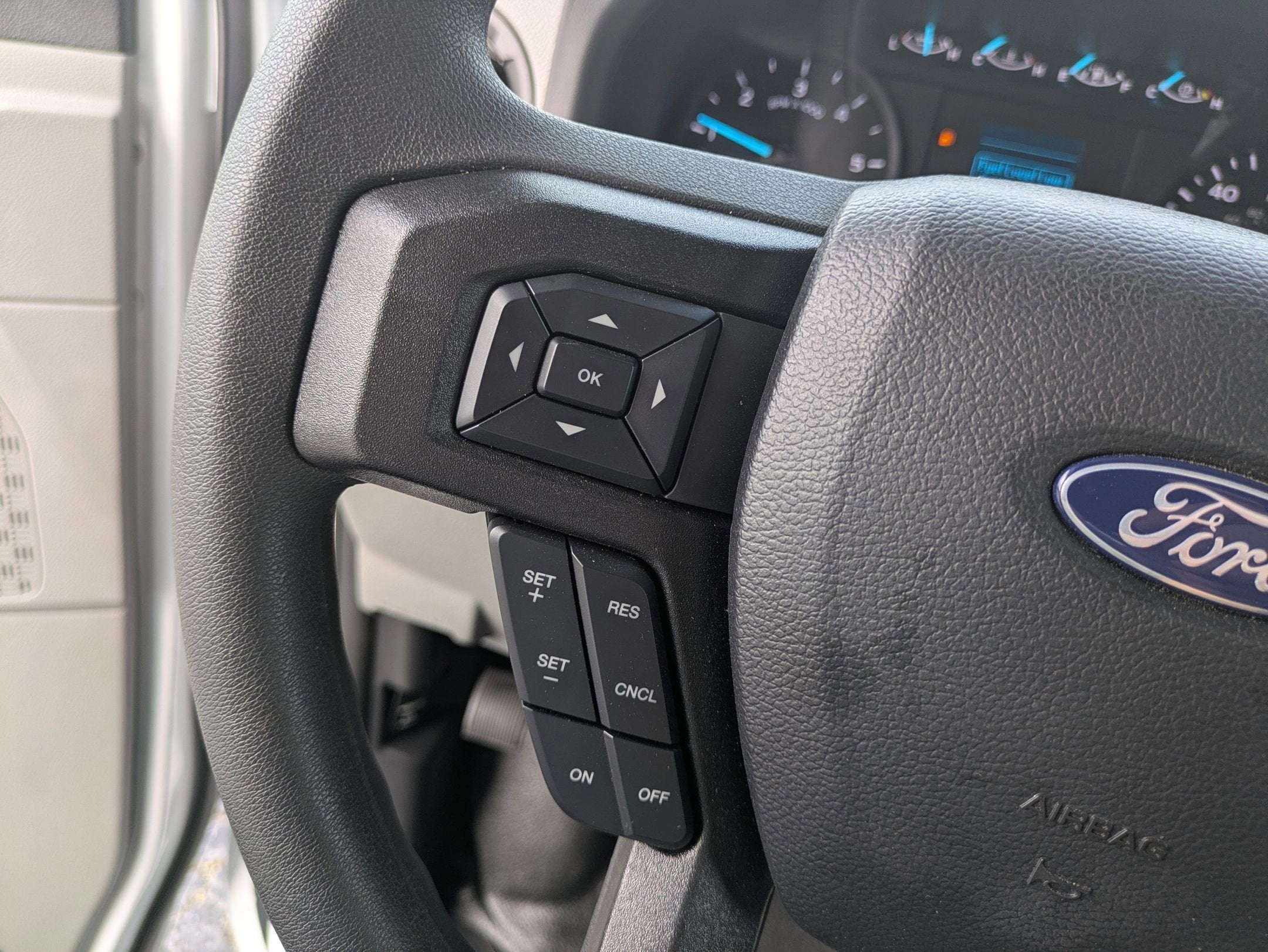 2025 Ford E-Series Cutaway E-350 DRW 176" WB