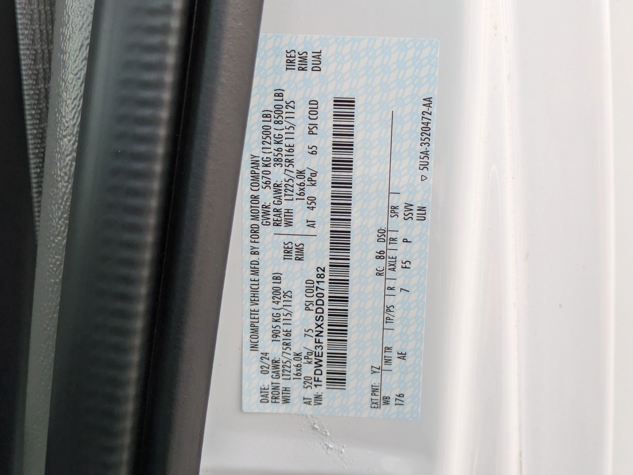 2025 Ford E-Series Cutaway E-350 DRW 176" WB