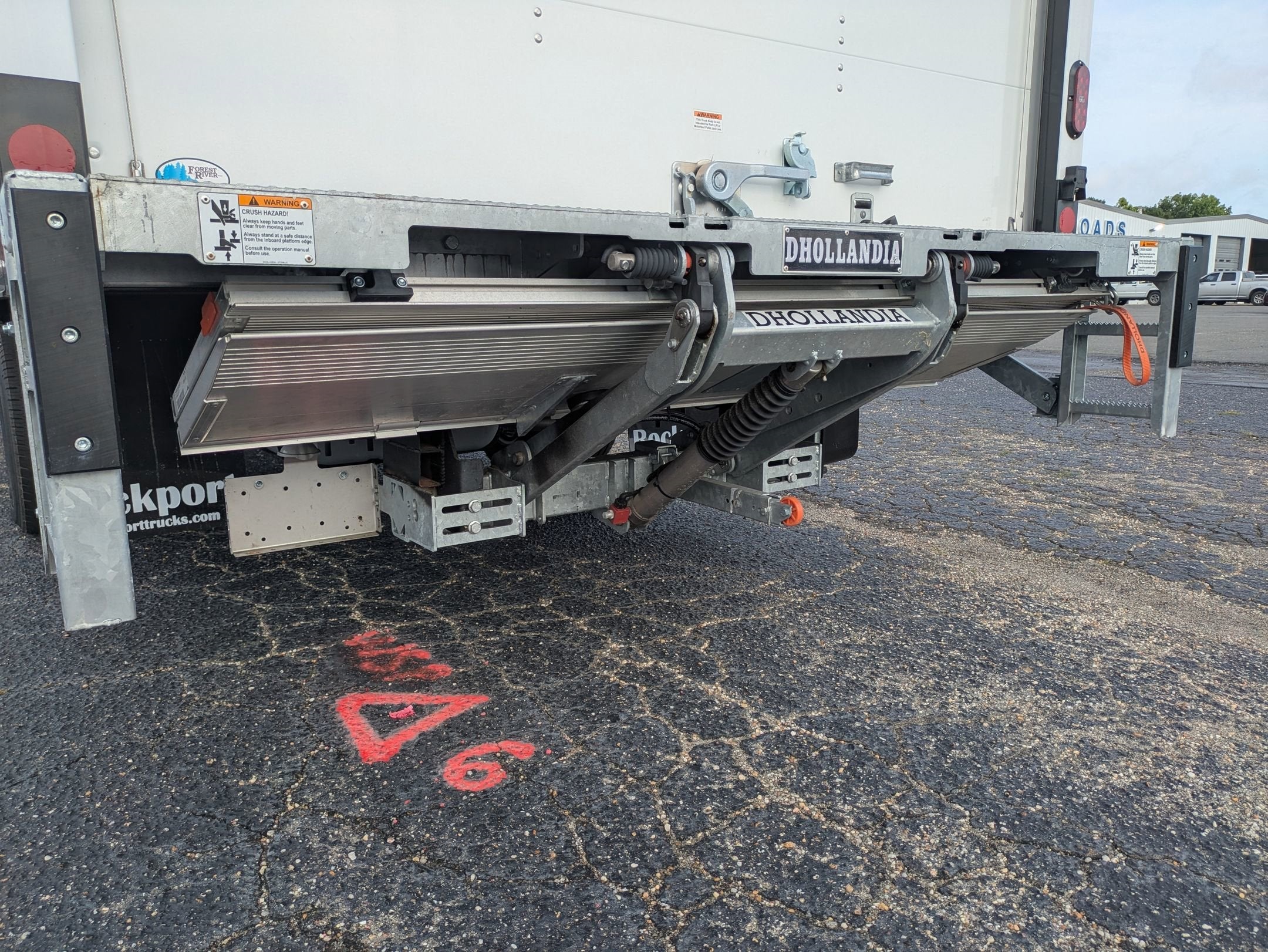 2025 Ford E-Series Cutaway E-350 DRW 176" WB