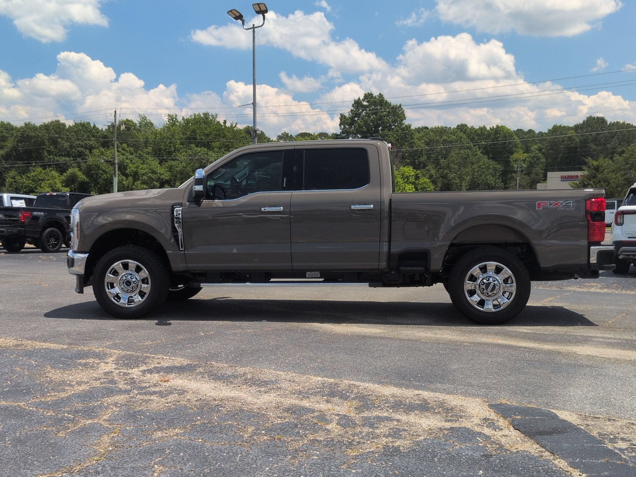 2026 Ford Super Duty F-250 SRW LARIAT