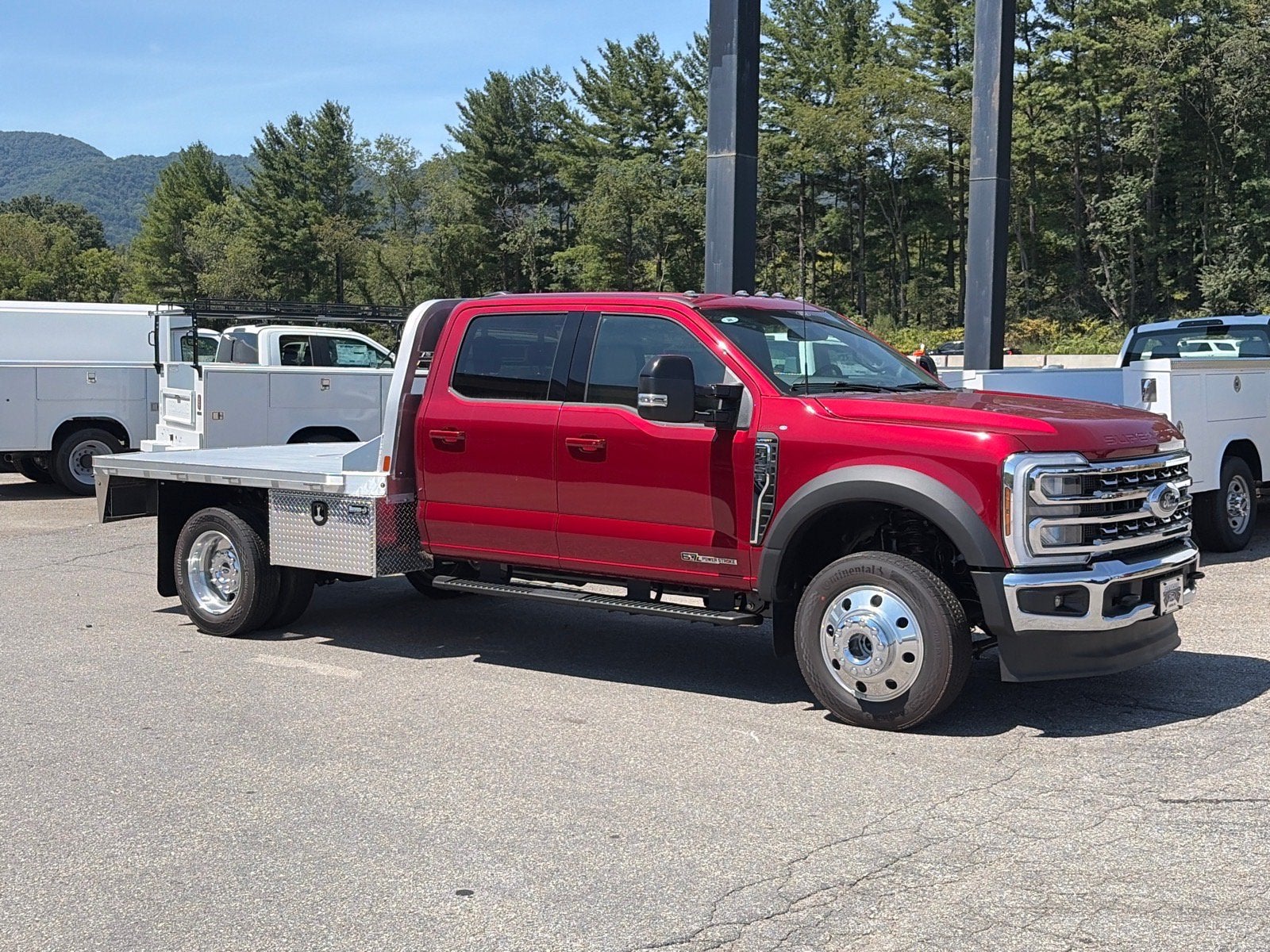 2026 Ford Super Duty F-450 DRW Lariat DRW