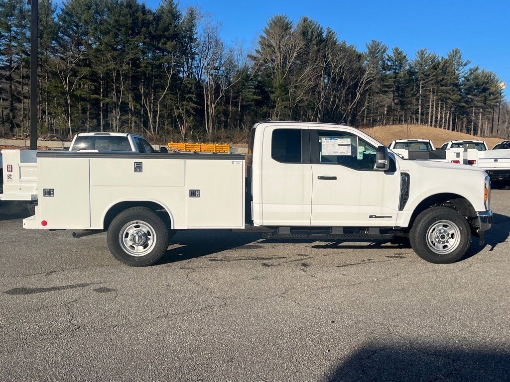 2025 Ford Super Duty F-350 SRW XL