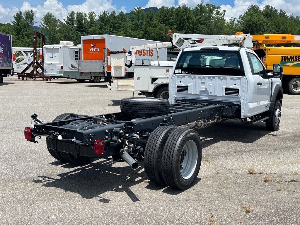 2025 Ford Super Duty F-550 DRW XL DRW