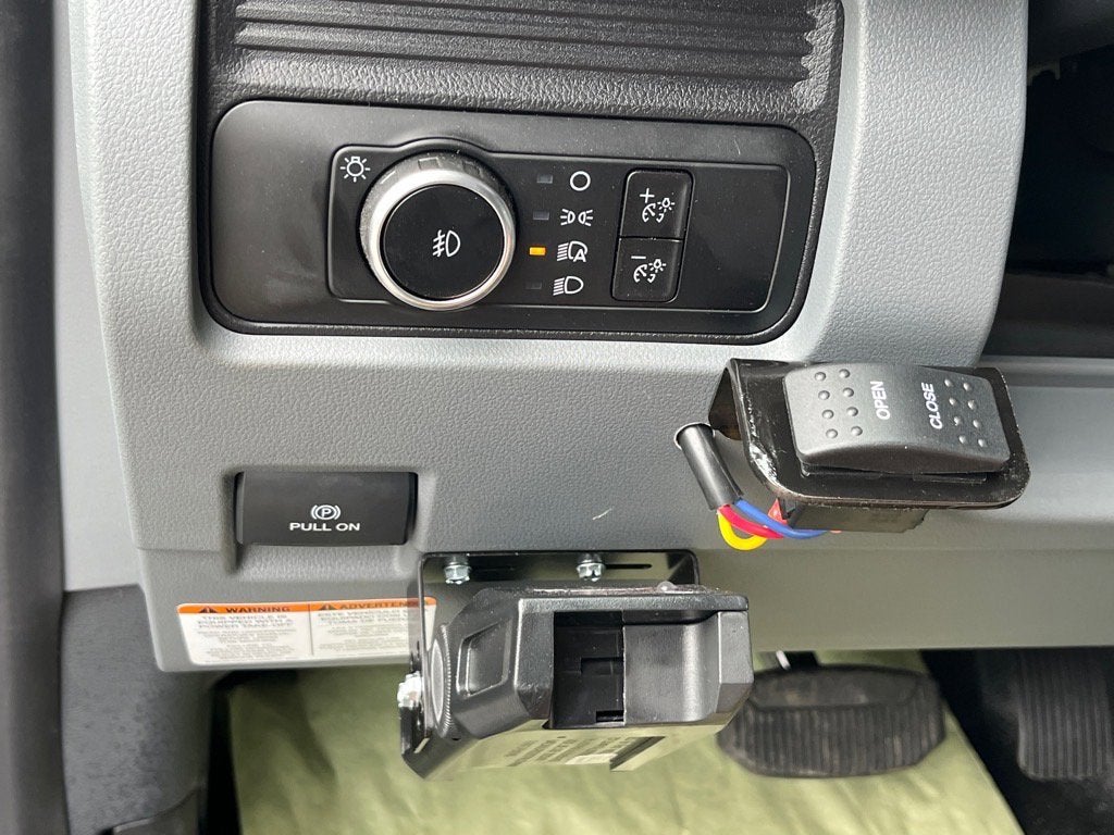 2025 Ford Super Duty F-600 DRW XL