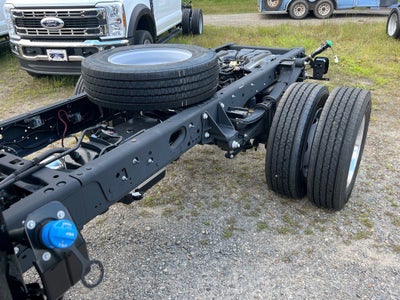 2025 Ford Super Duty F-600 DRW XLT