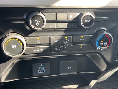 2025 Ford Super Duty F-600 DRW XLT