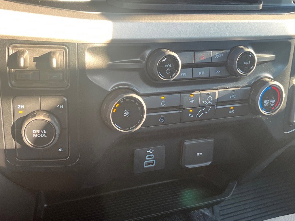 2026 Ford Super Duty F-600 DRW XL