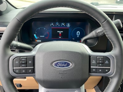 2026 Ford Super Duty F-550 DRW Lariat DRW