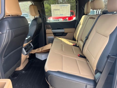 2026 Ford Super Duty F-550 DRW Lariat DRW