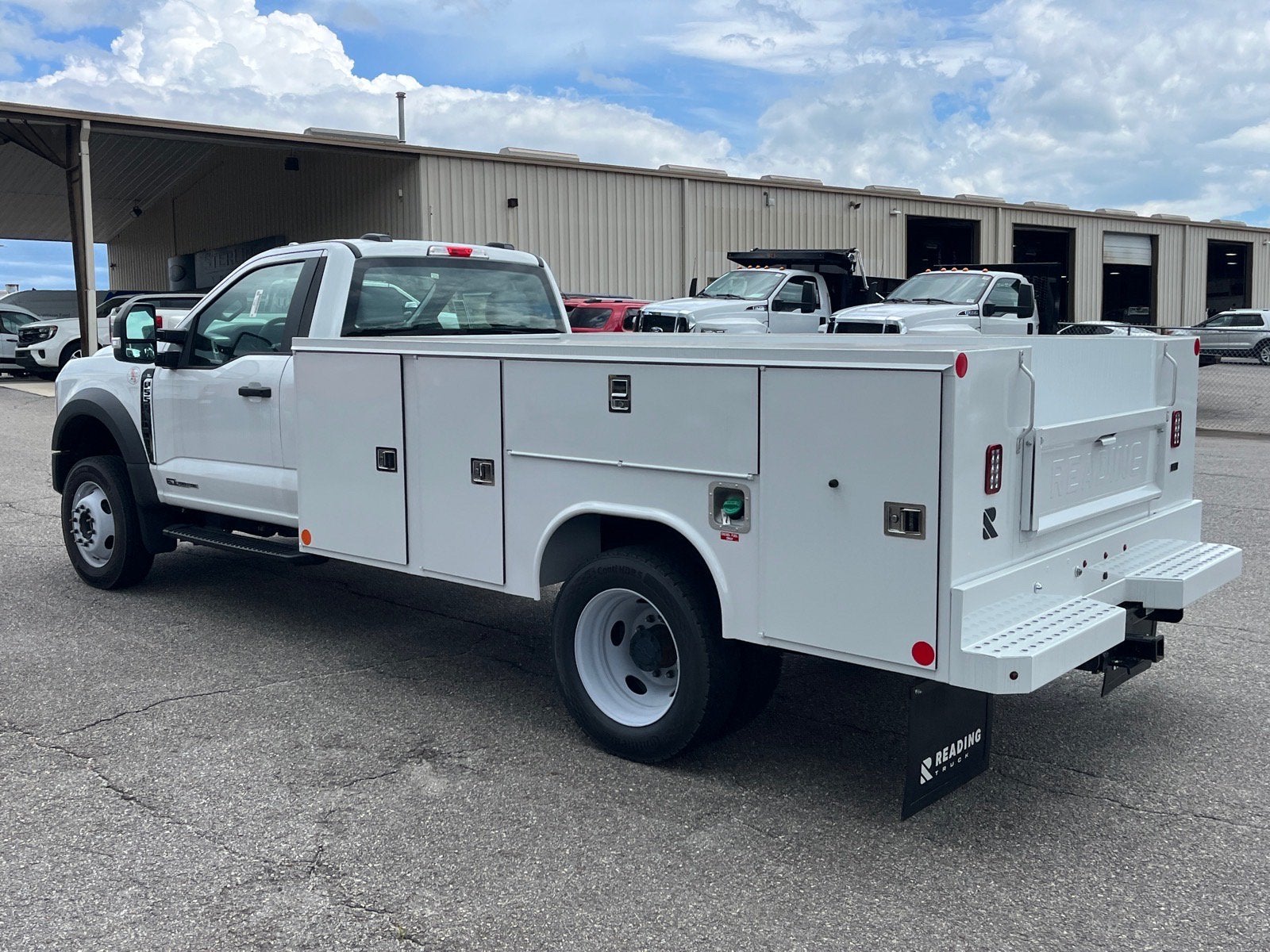 2025 Ford Super Duty F-550 DRW XL DRW