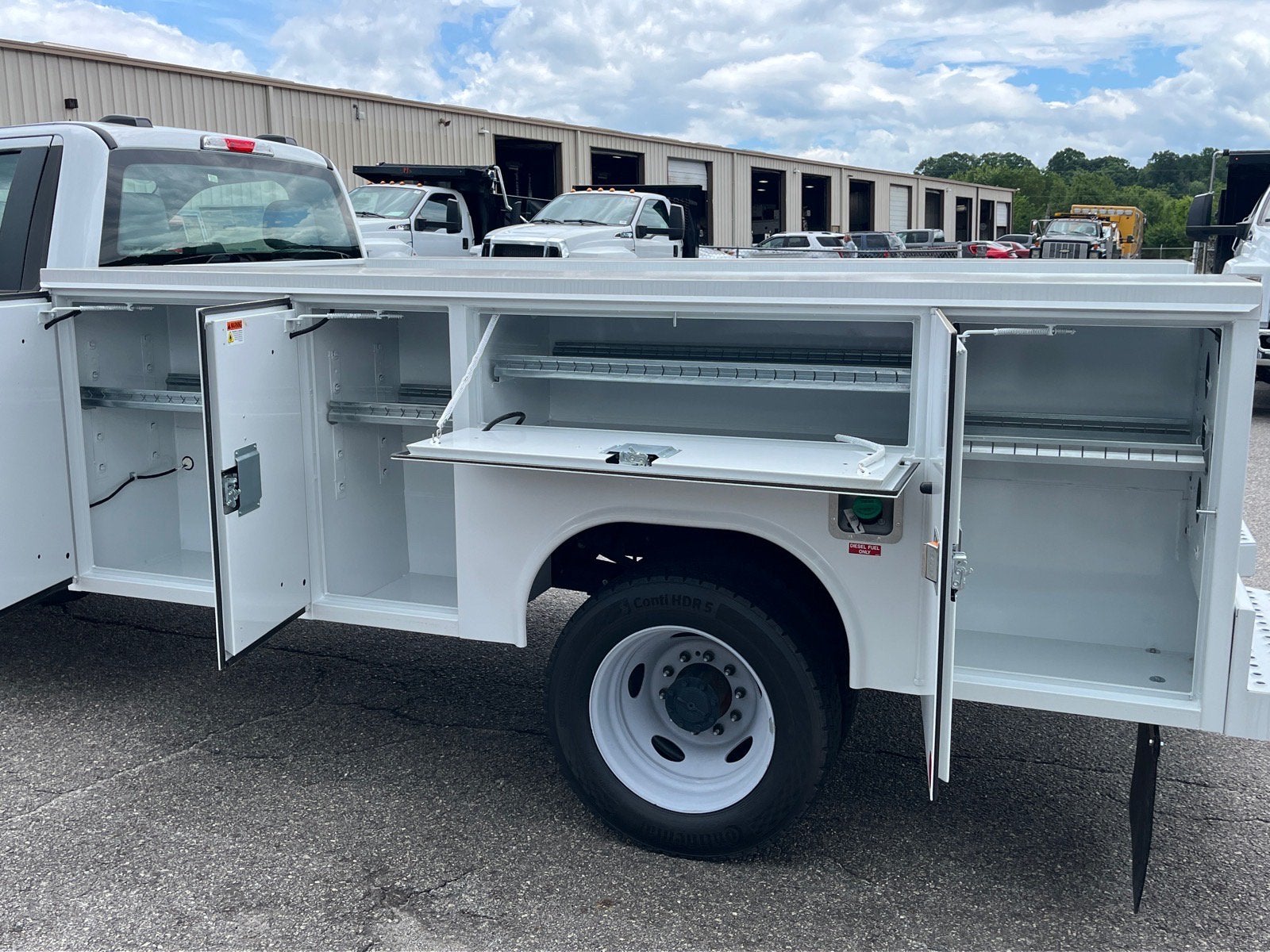 2025 Ford Super Duty F-550 DRW XL DRW
