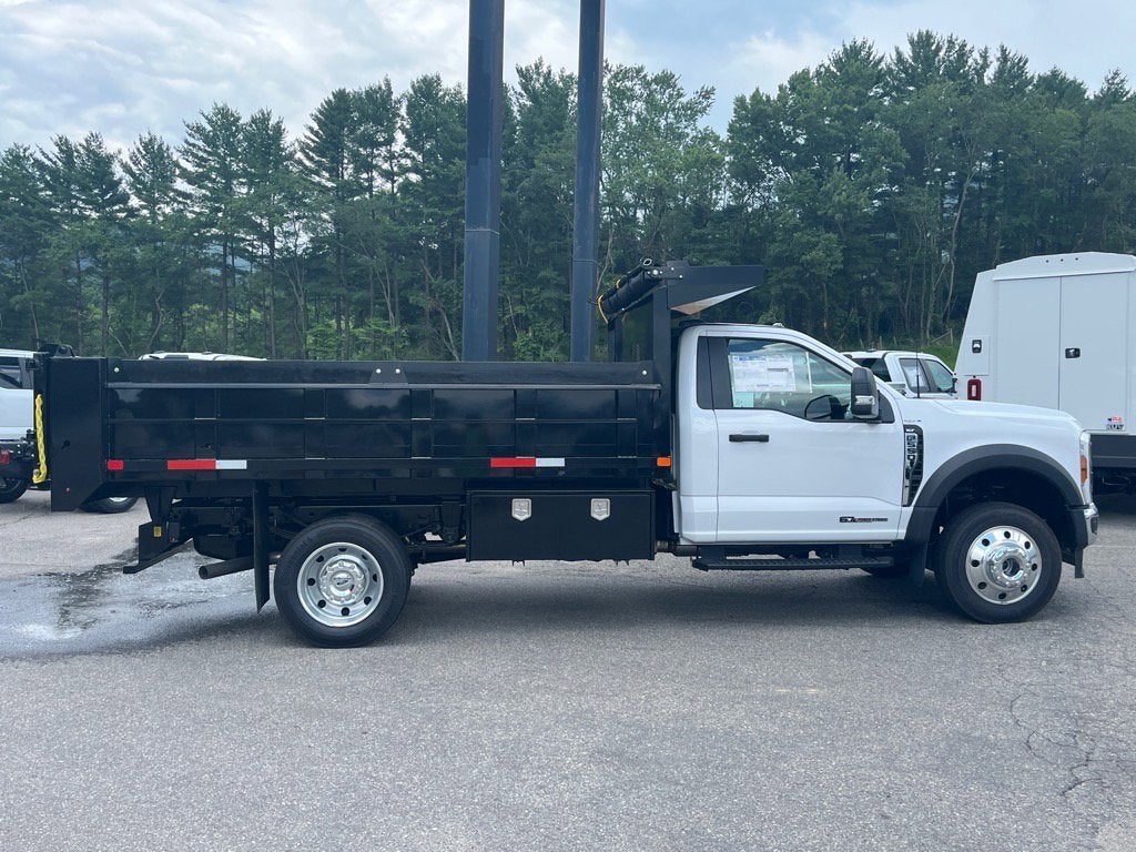 2025 Ford Super Duty F-550 DRW XLT DRW