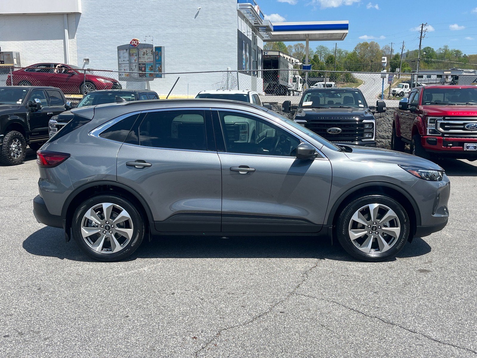 2025 Ford Escape Platinum