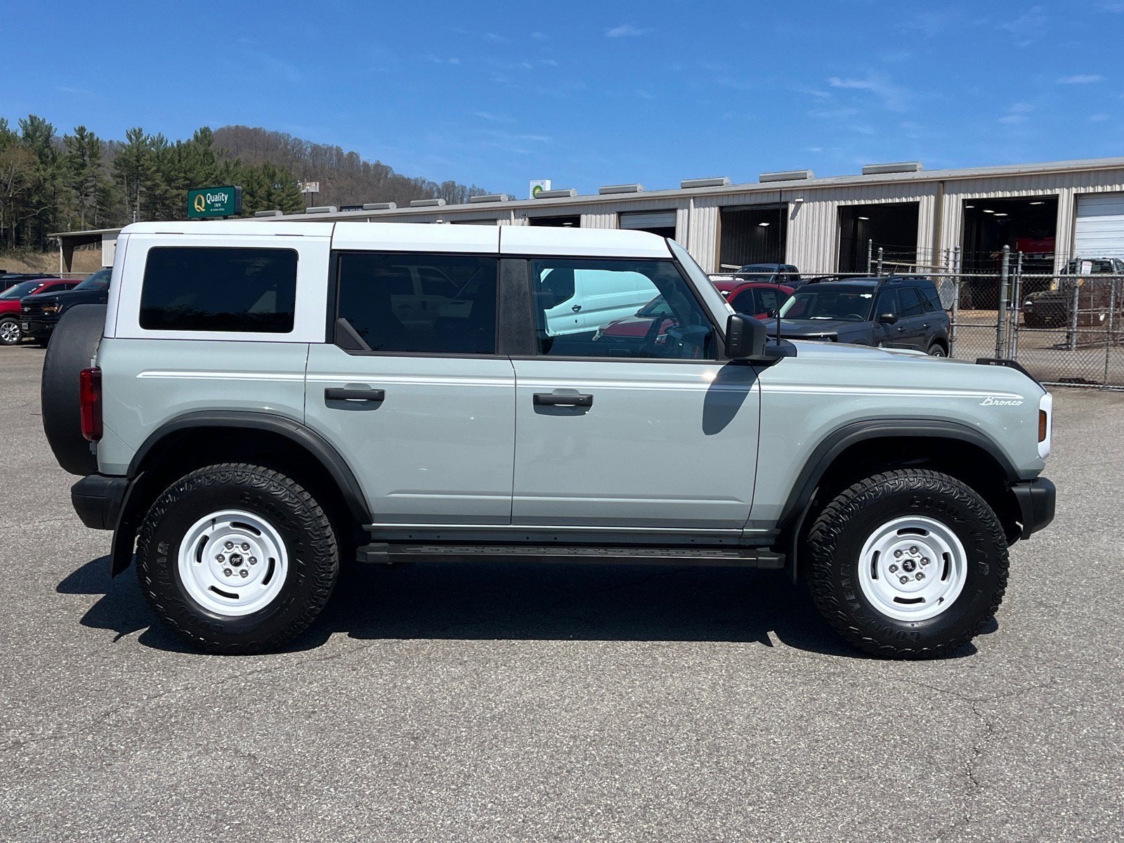 2023 Ford Bronco Heritage Edition