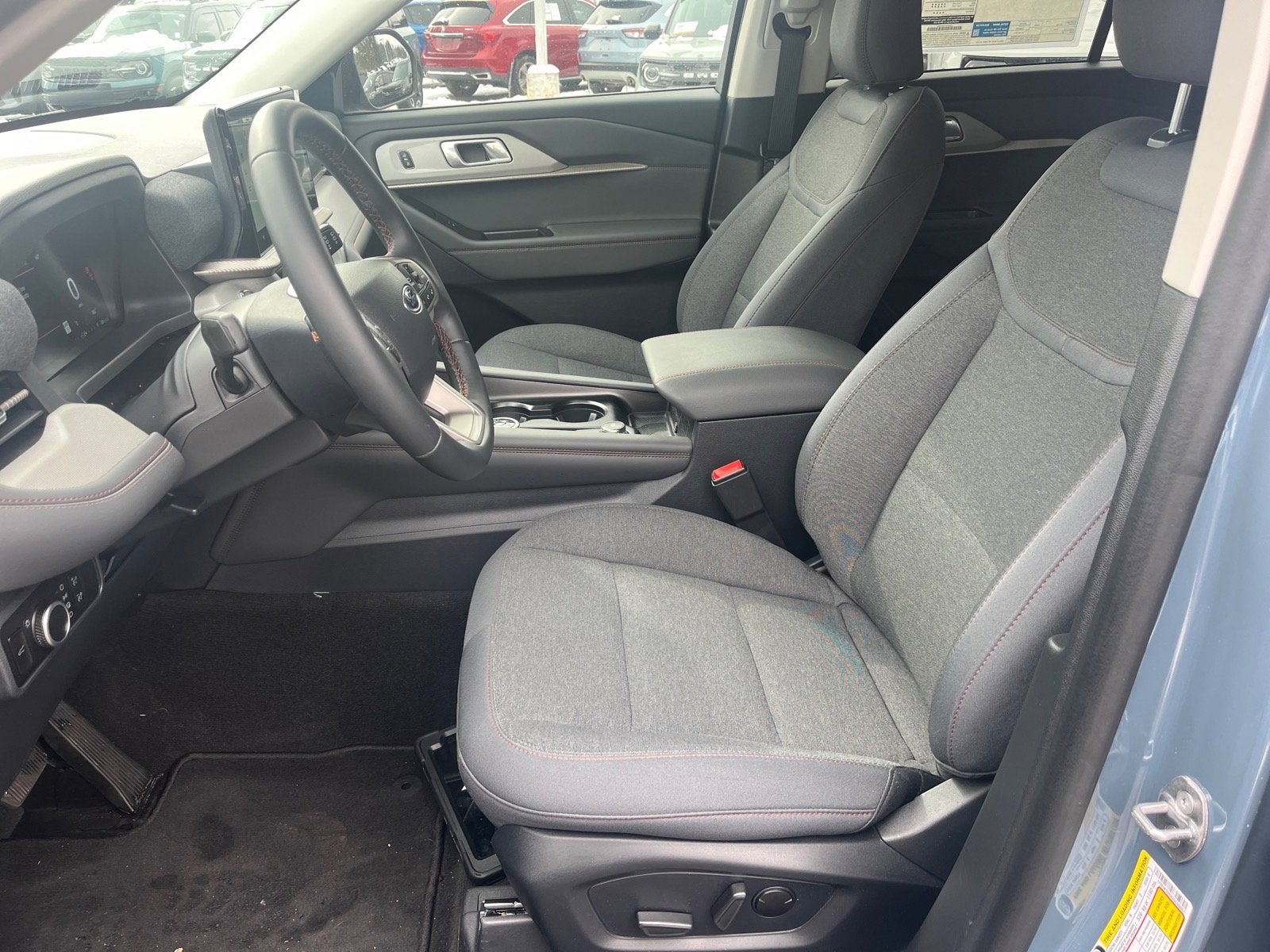 2025 Ford Explorer Active