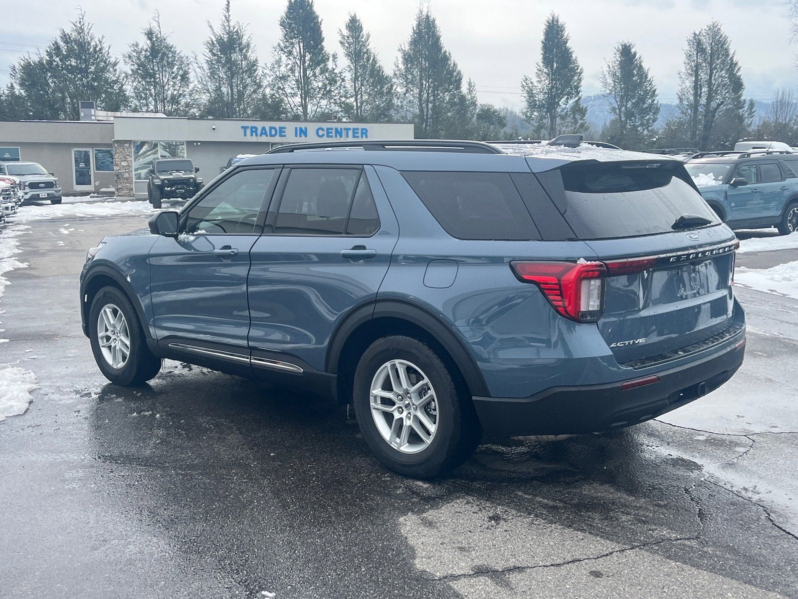 2025 Ford Explorer Active
