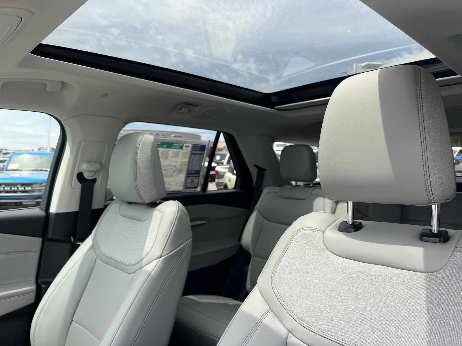 2026 Ford Explorer Active w/200A Pkg