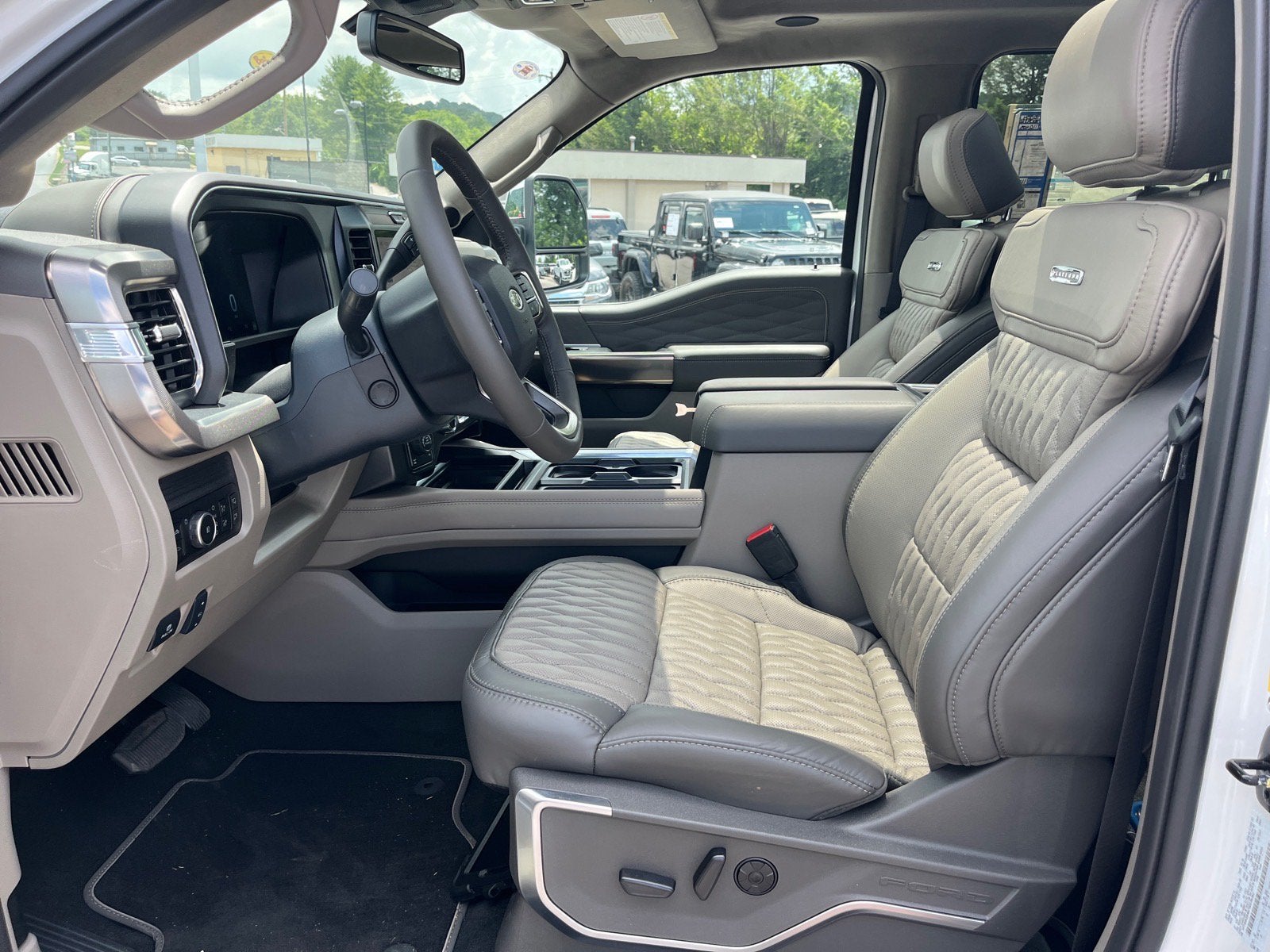 2026 Ford Super Duty F-250 SRW Platinum