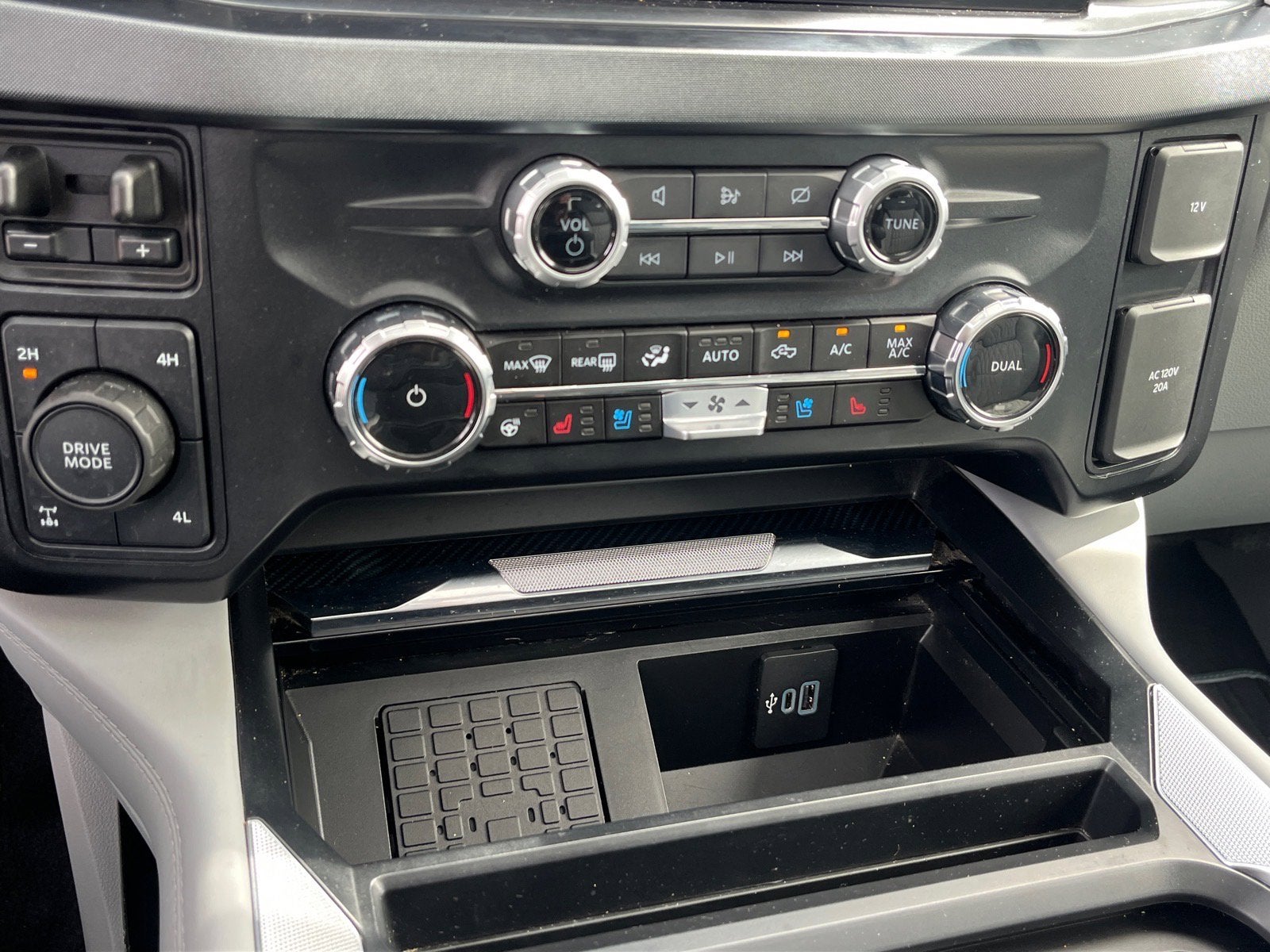 2024 Ford Super Duty F-350 SRW Limited