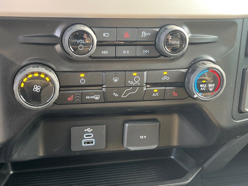 2026 Ford Super Duty F-350 SRW XLT