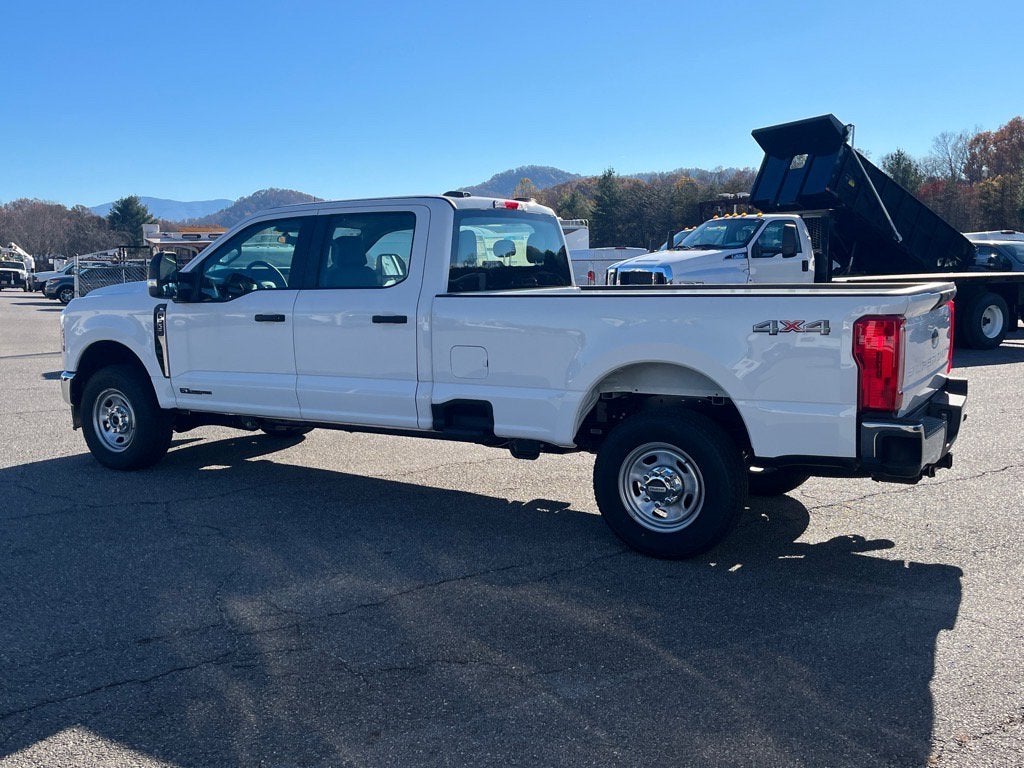 2025 Ford Super Duty F-350 SRW XL