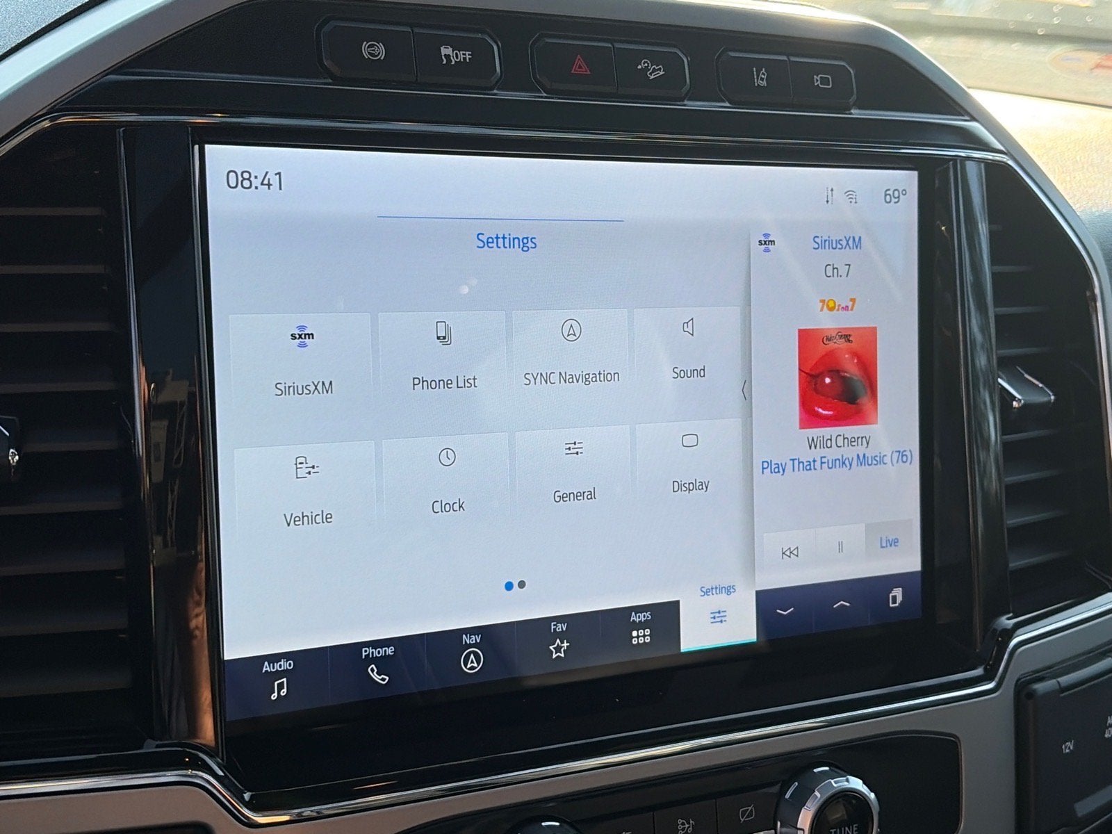 2022 Ford Super Duty F-350 DRW LARIAT