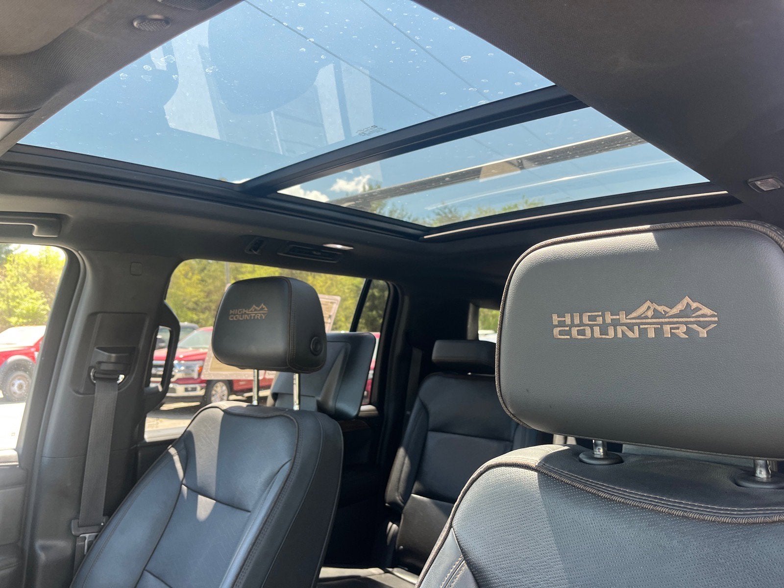 2021 Chevrolet Suburban High Country