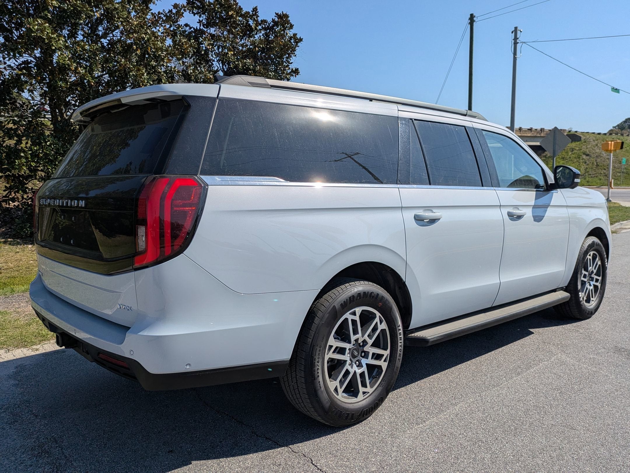 2025 Ford Expedition Max Active