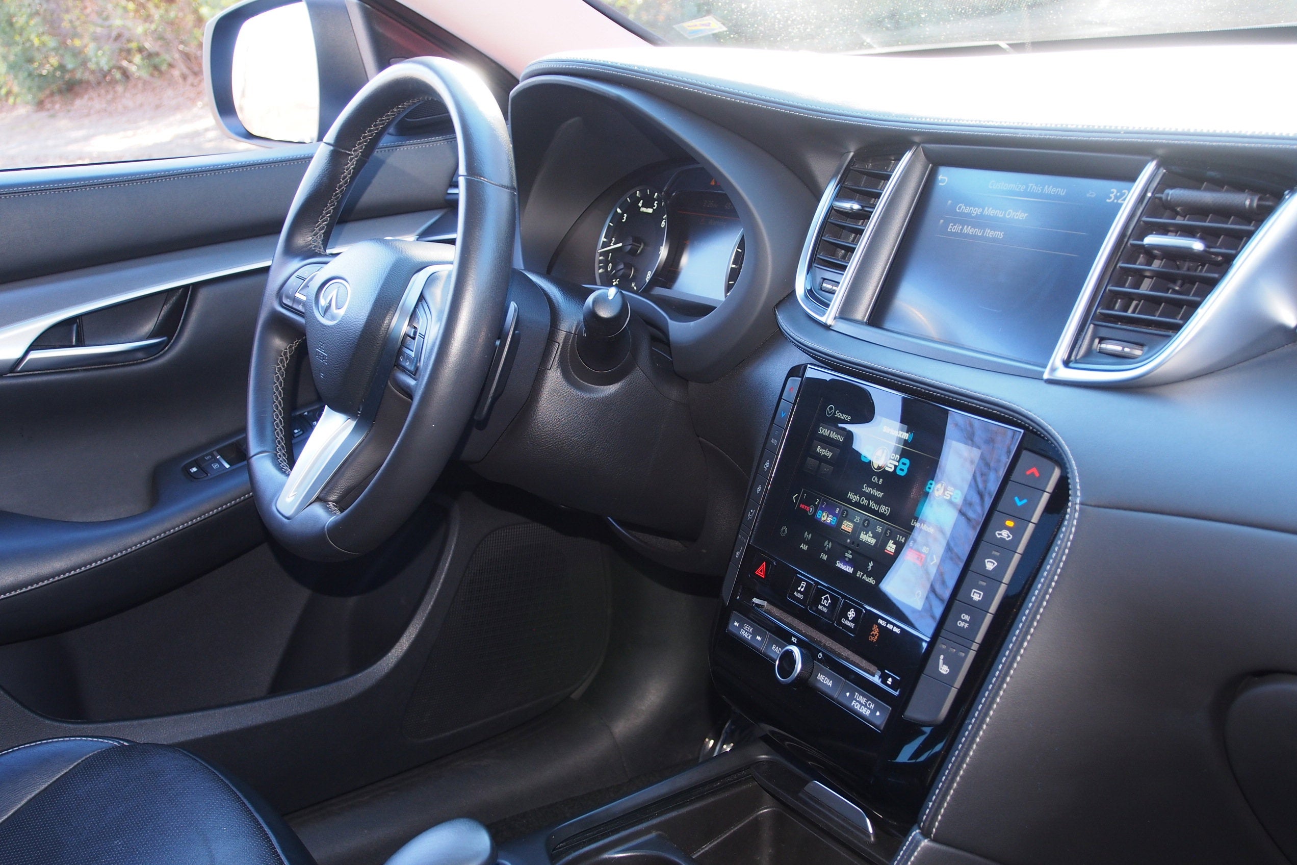 2022 INFINITI QX50 LUXE