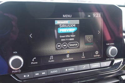 2025 Nissan Pathfinder SV