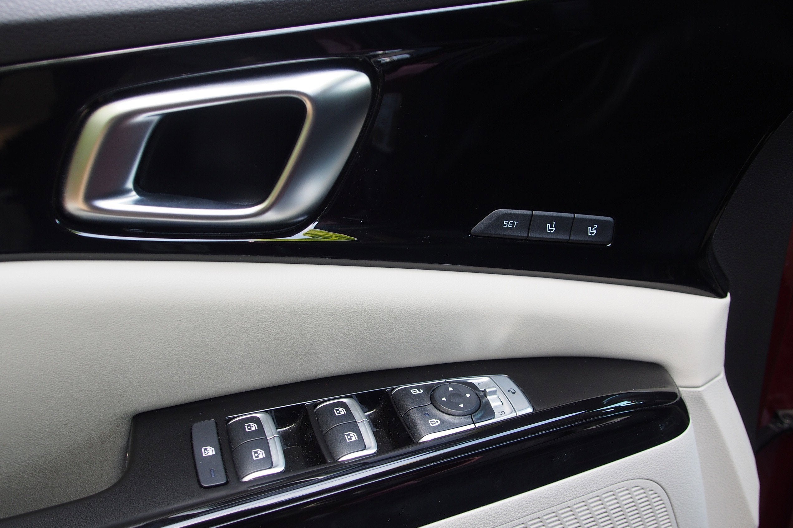 2023 Kia Carnival SX