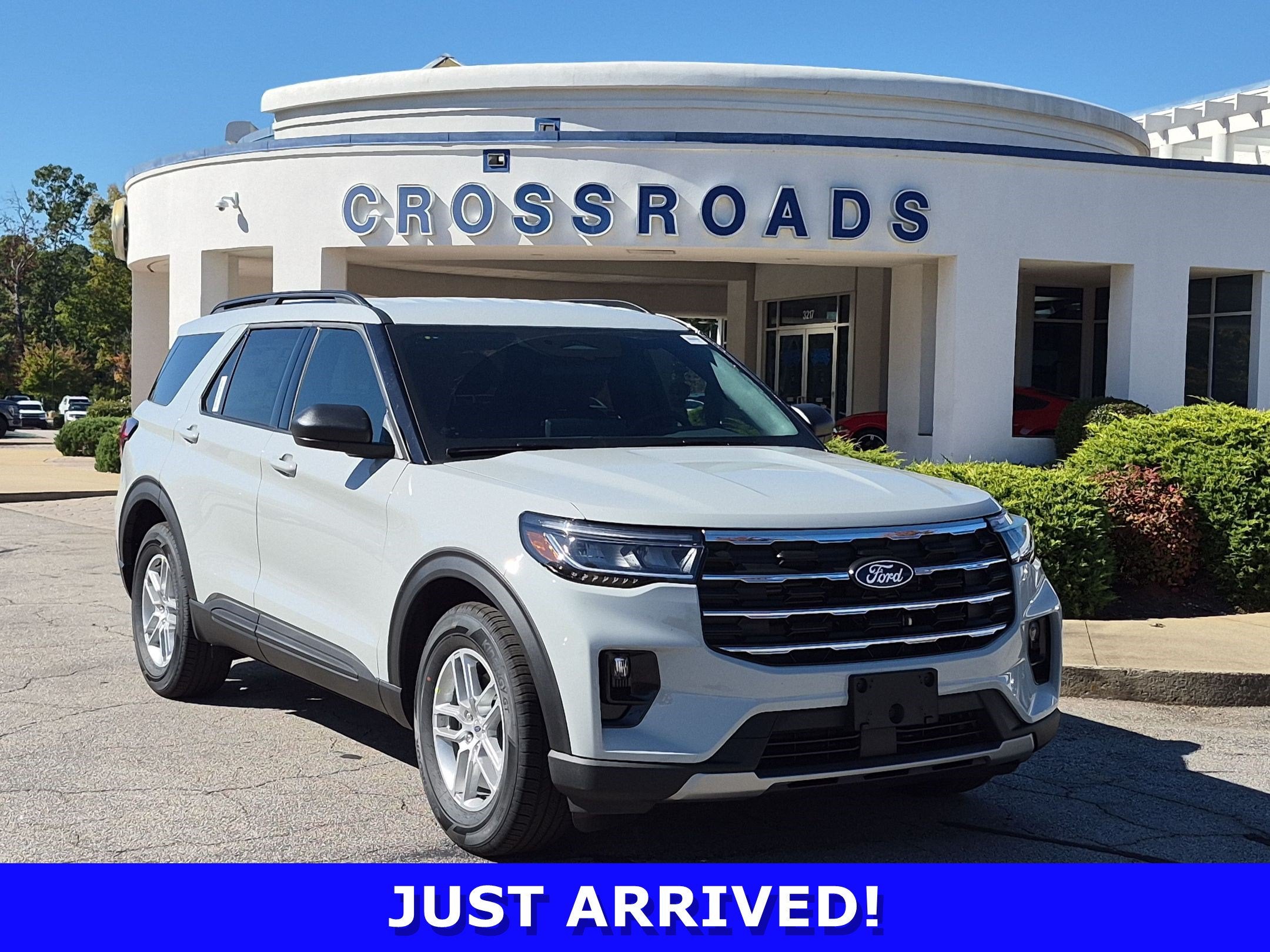 2027 Ford Explorer Active w/200A Pkg
