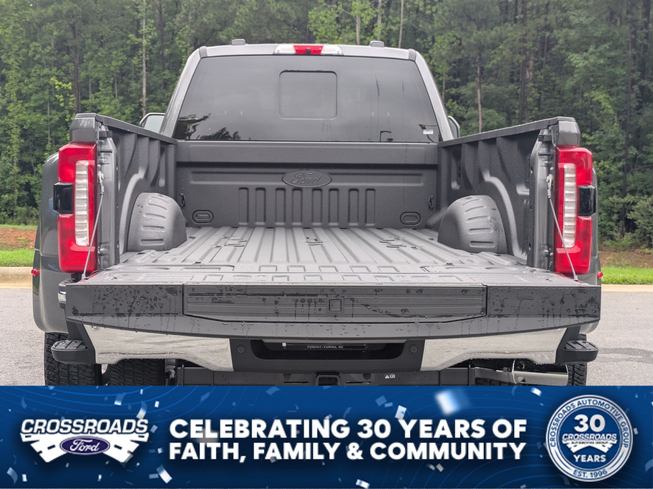 2026 Ford Super Duty F-350 DRW LARIAT