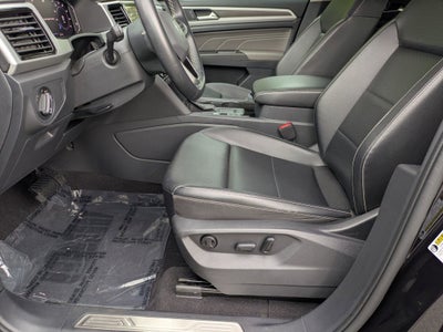 2022 Volkswagen Atlas 3.6L V6 SE w/Technology