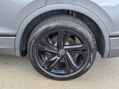 2024 Volkswagen Tiguan SE R-Line Black