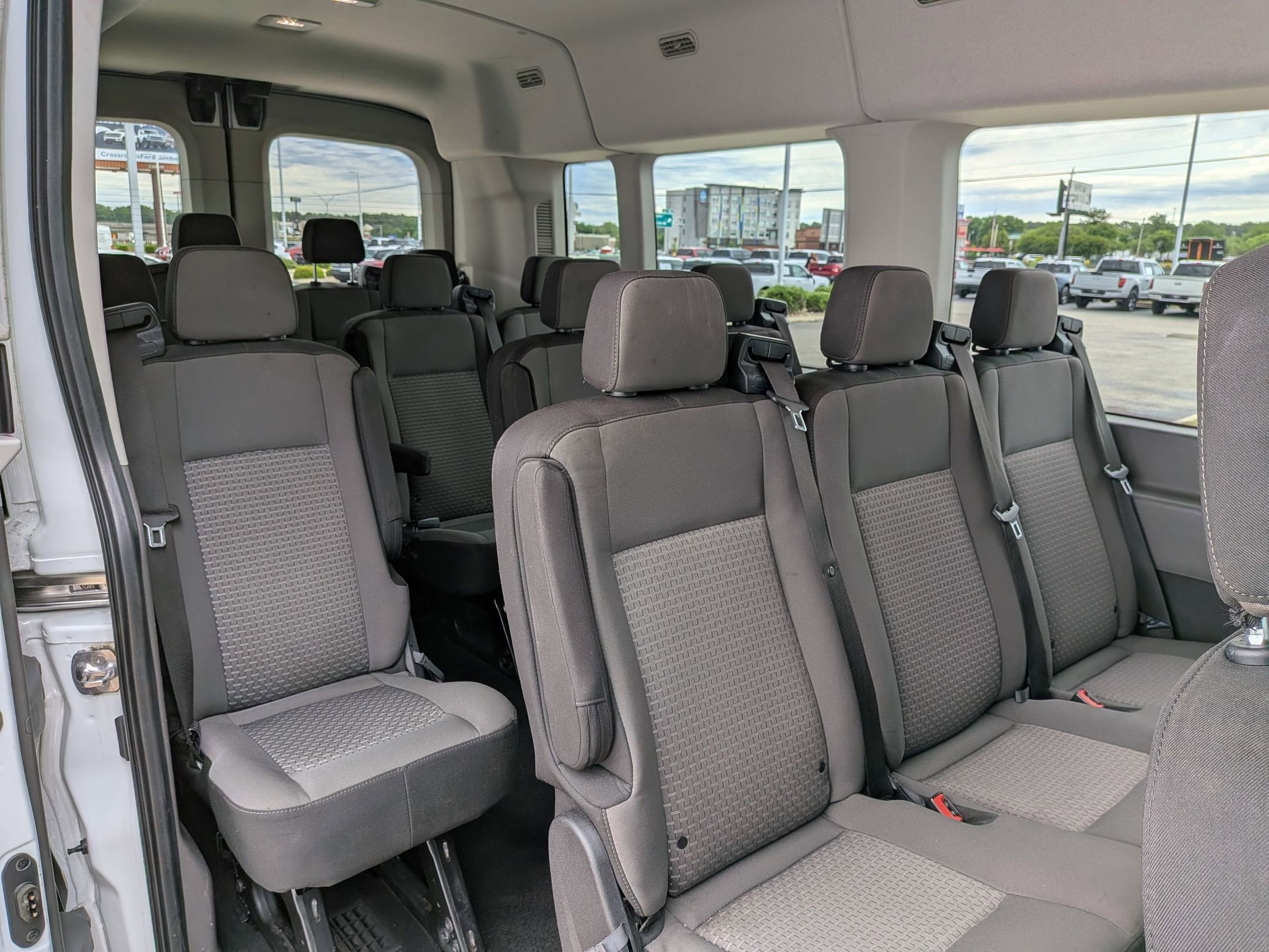2024 Ford Transit Passenger Wagon XLT