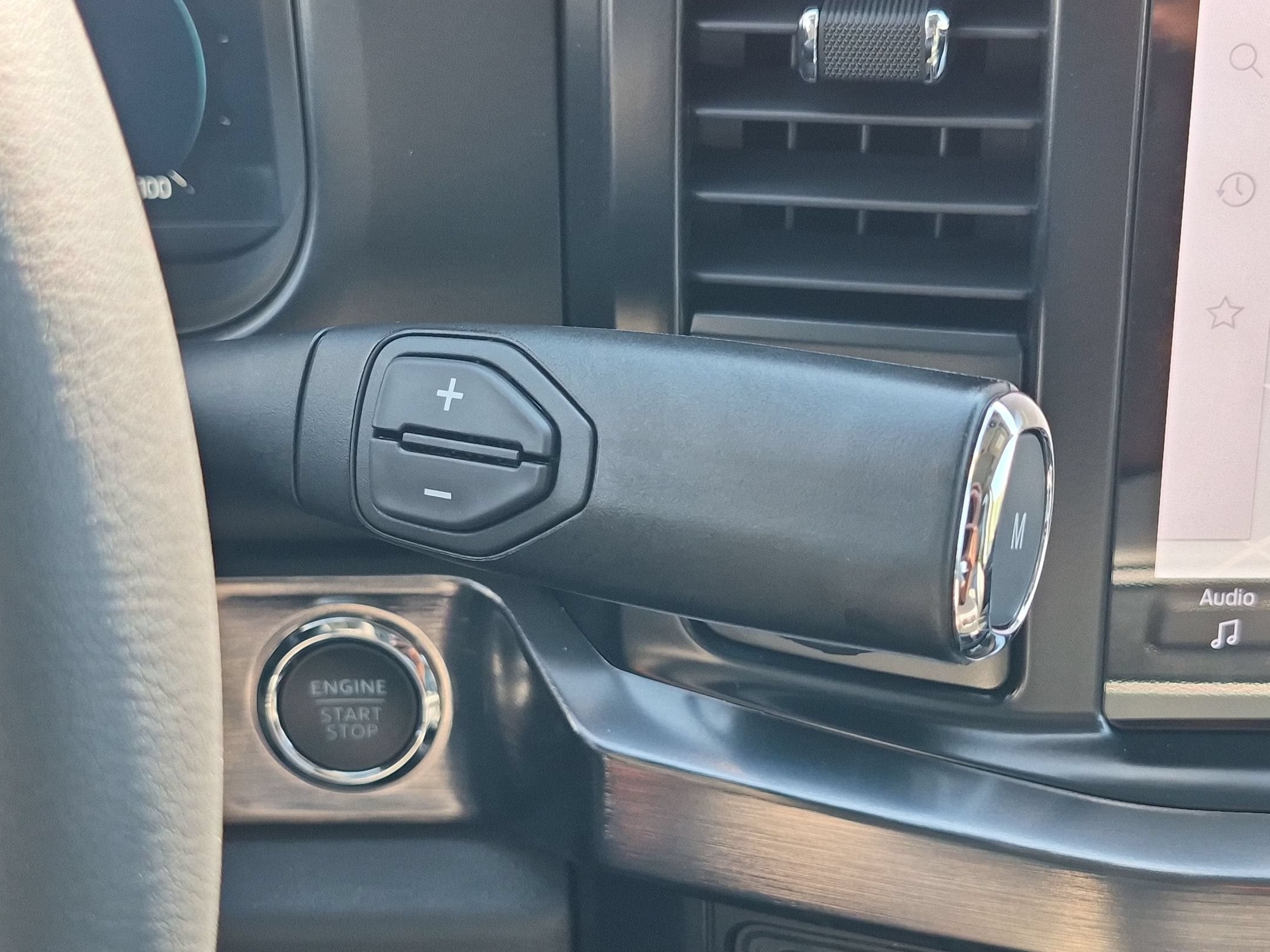 2027 Ford Super Duty F-250 SRW LARIAT