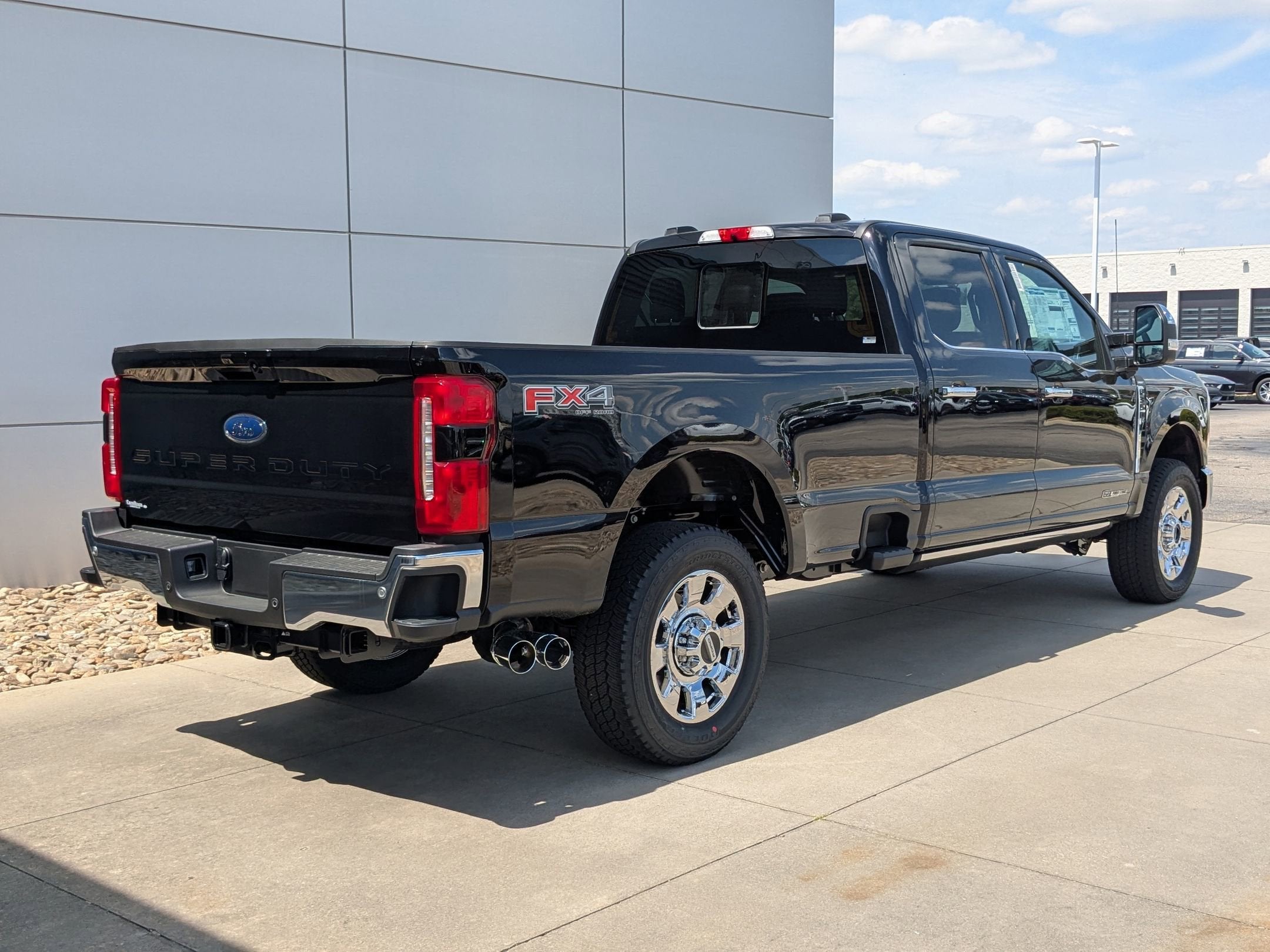2025 Ford Super Duty F-350 SRW LARIAT